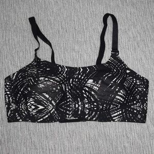 NEW Knix by Knixwear Wireless Bra - Black & White
